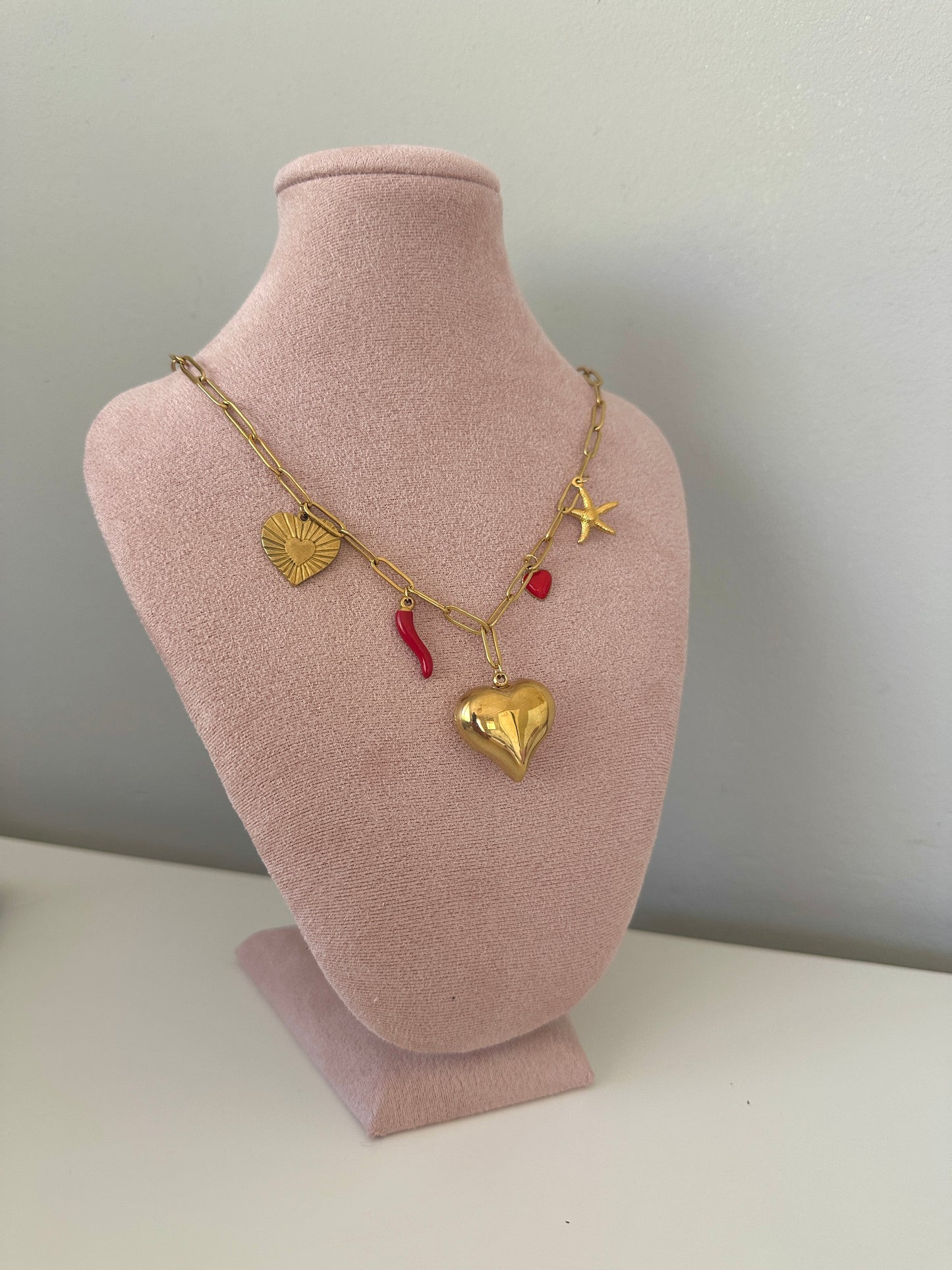 Lovely Bedelketting