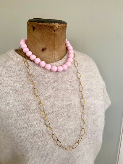 Roze kralenketting