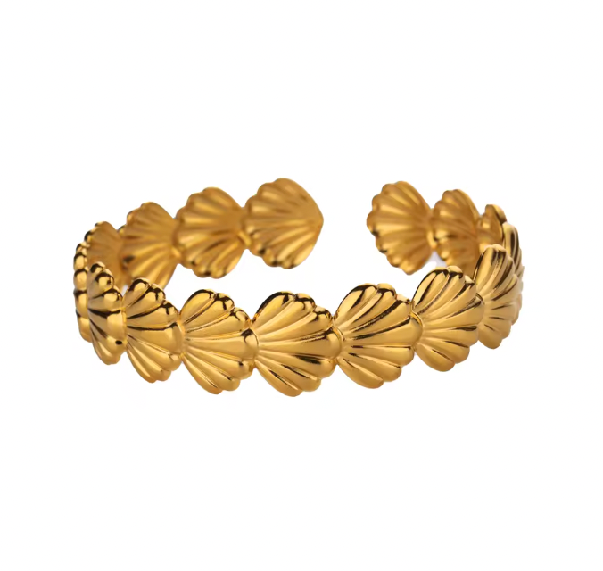 Shell bangle